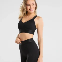 WOMEN'S BEST Hold Sports Bra | Black