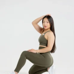 WOMEN'S BEST Power Seamless Sports Bra | Khaki