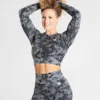 WOMEN'S BEST SPORTBEKLEIDUNG Camo Seamless Long Sleeve Crop Top | Black