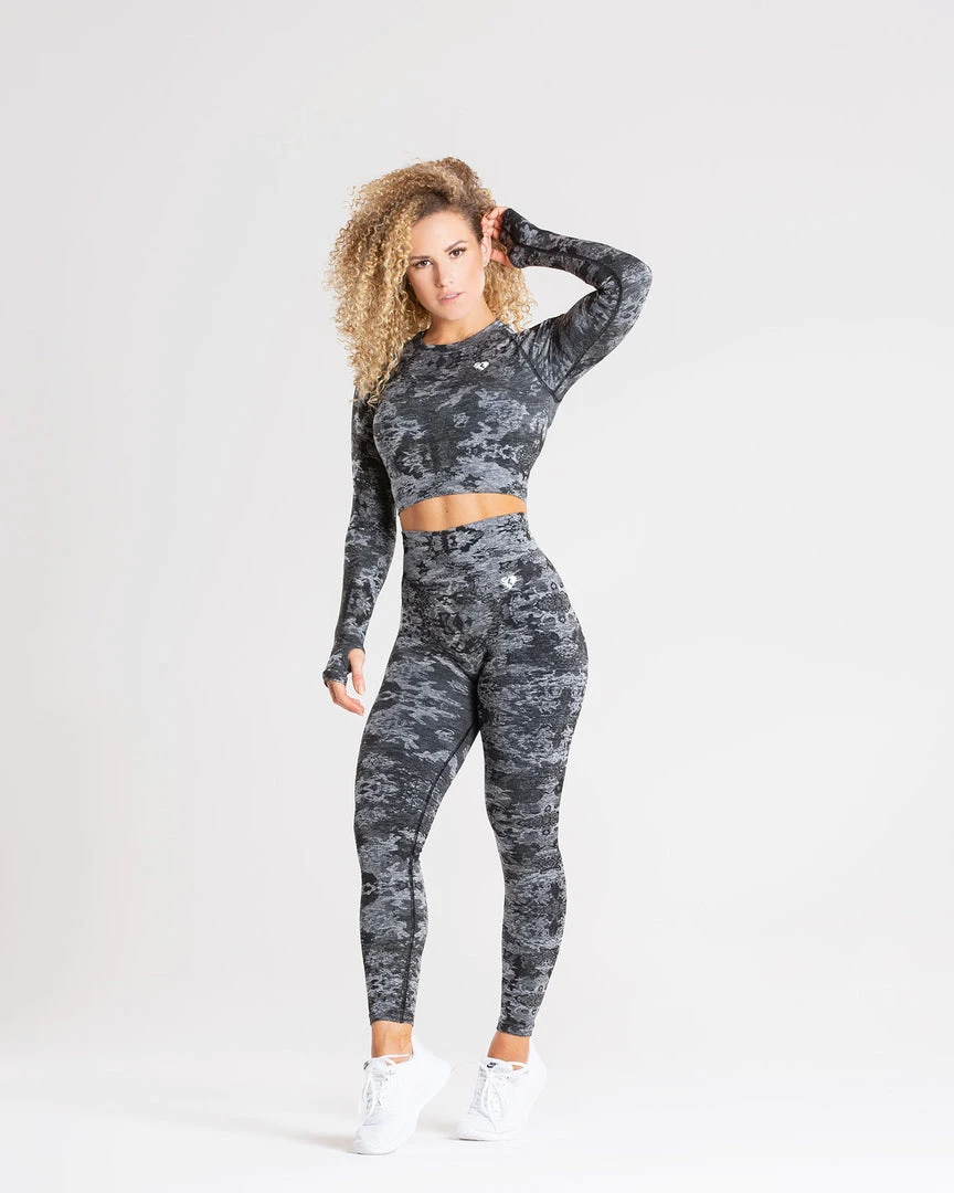 WOMEN'S BEST SPORTBEKLEIDUNG Camo Seamless Long Sleeve Crop Top | Black