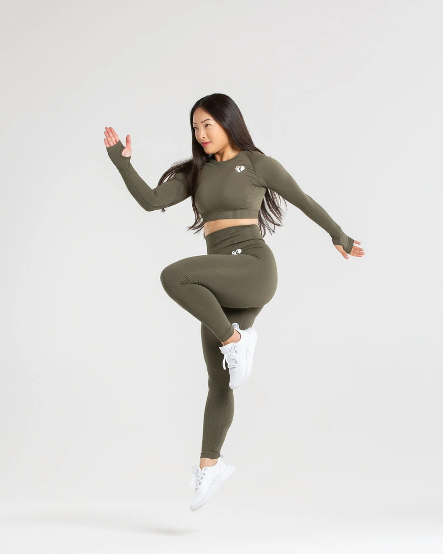 WOMEN'S BEST Power Seamless Long Sleeve Crop Top | Khaki