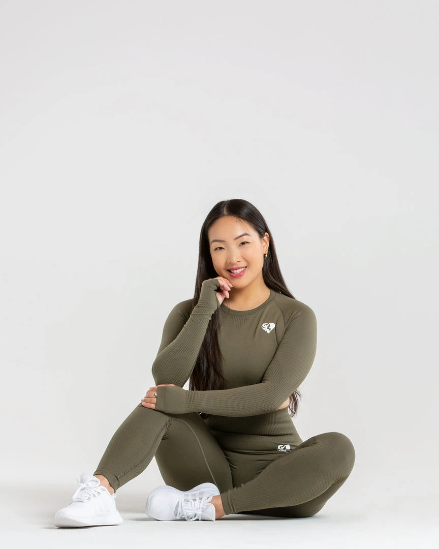 WOMEN'S BEST Power Seamless Long Sleeve Crop Top | Khaki