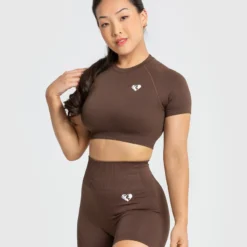 WOMEN'S BEST SPORTBEKLEIDUNG Power Seamless Short Sleeve Crop Top | Walnut Brown