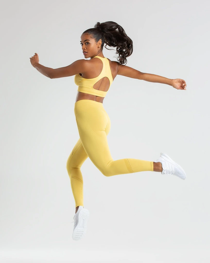 WOMEN'S BEST Renew Seamless Sports Bra | Dried Yellow SPORTBEKLEIDUNG