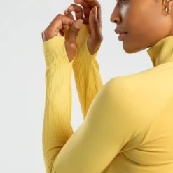 WOMEN'S BEST Renew Seamless Long Sleeve Top | Dried Yellow