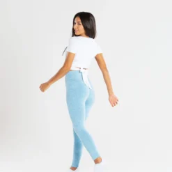 WOMEN'S BEST SPORTBEKLEIDUNG True Tie Crop Top | White