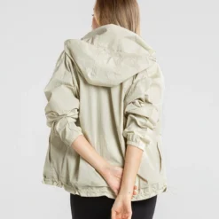 WOMEN'S BEST Hold Windbreaker | Sand