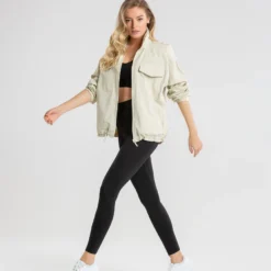 WOMEN'S BEST Hold Windbreaker | Sand