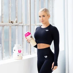 WOMEN'S BEST Vegan Protein + Shaker NUTRITION